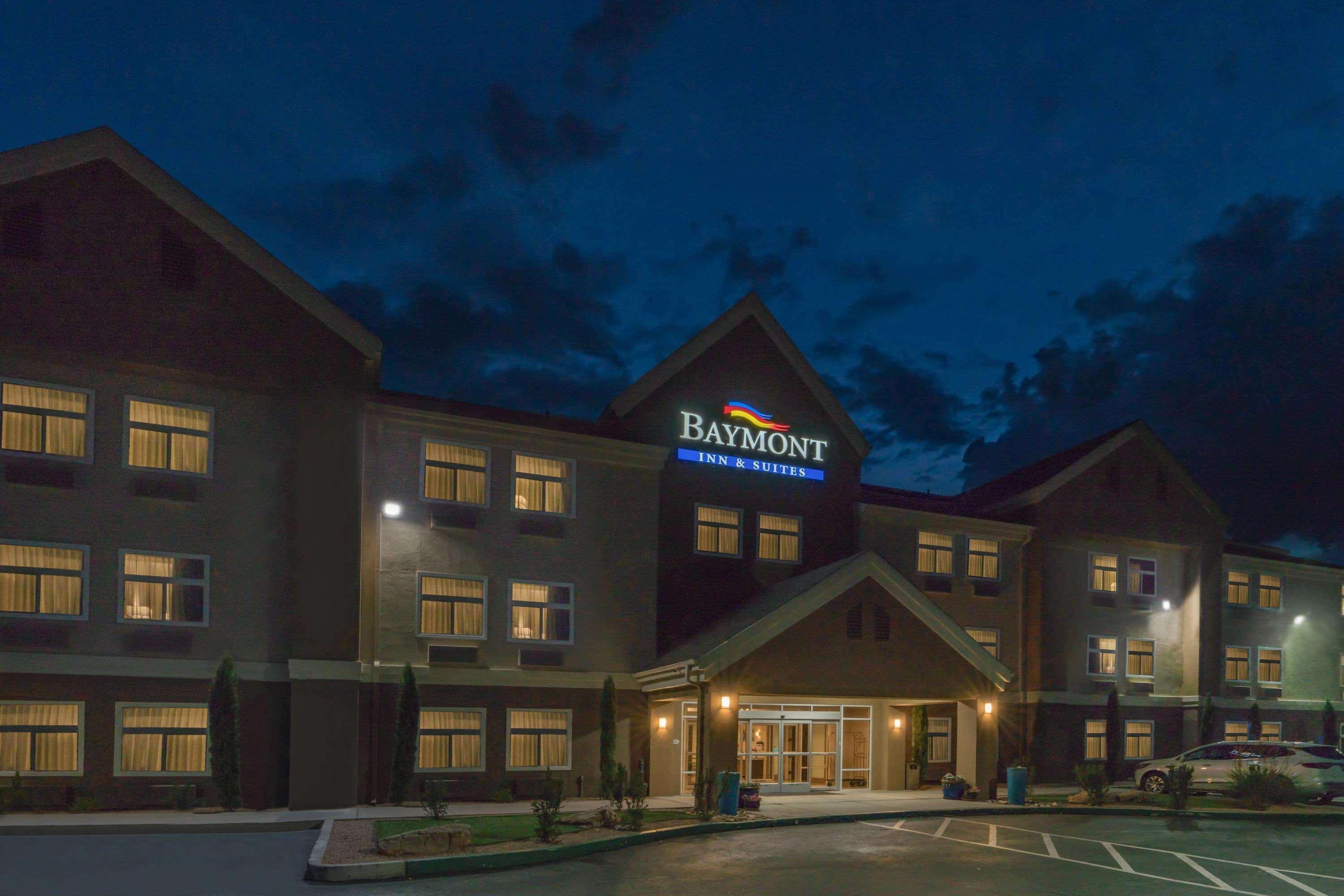 Baymont By Wyndham Albuquerque Airport Hotel Exterior photo